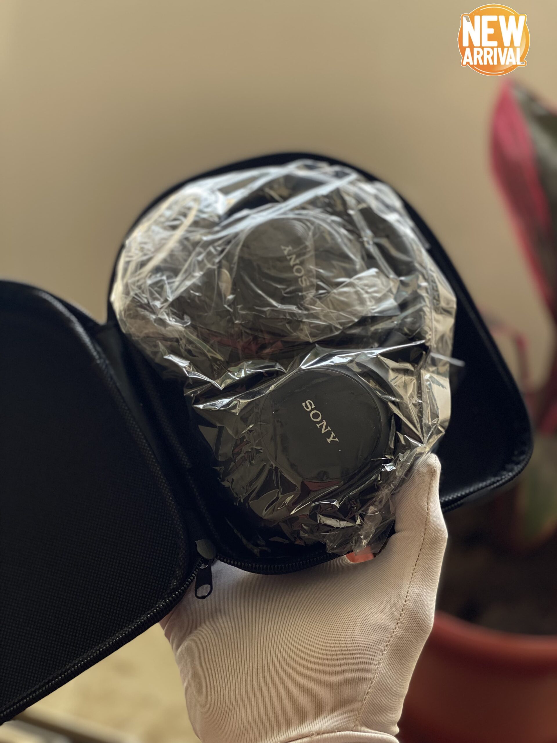 Sony ULT Extra Bass Wireless Headphones with Hard Case - Image 5