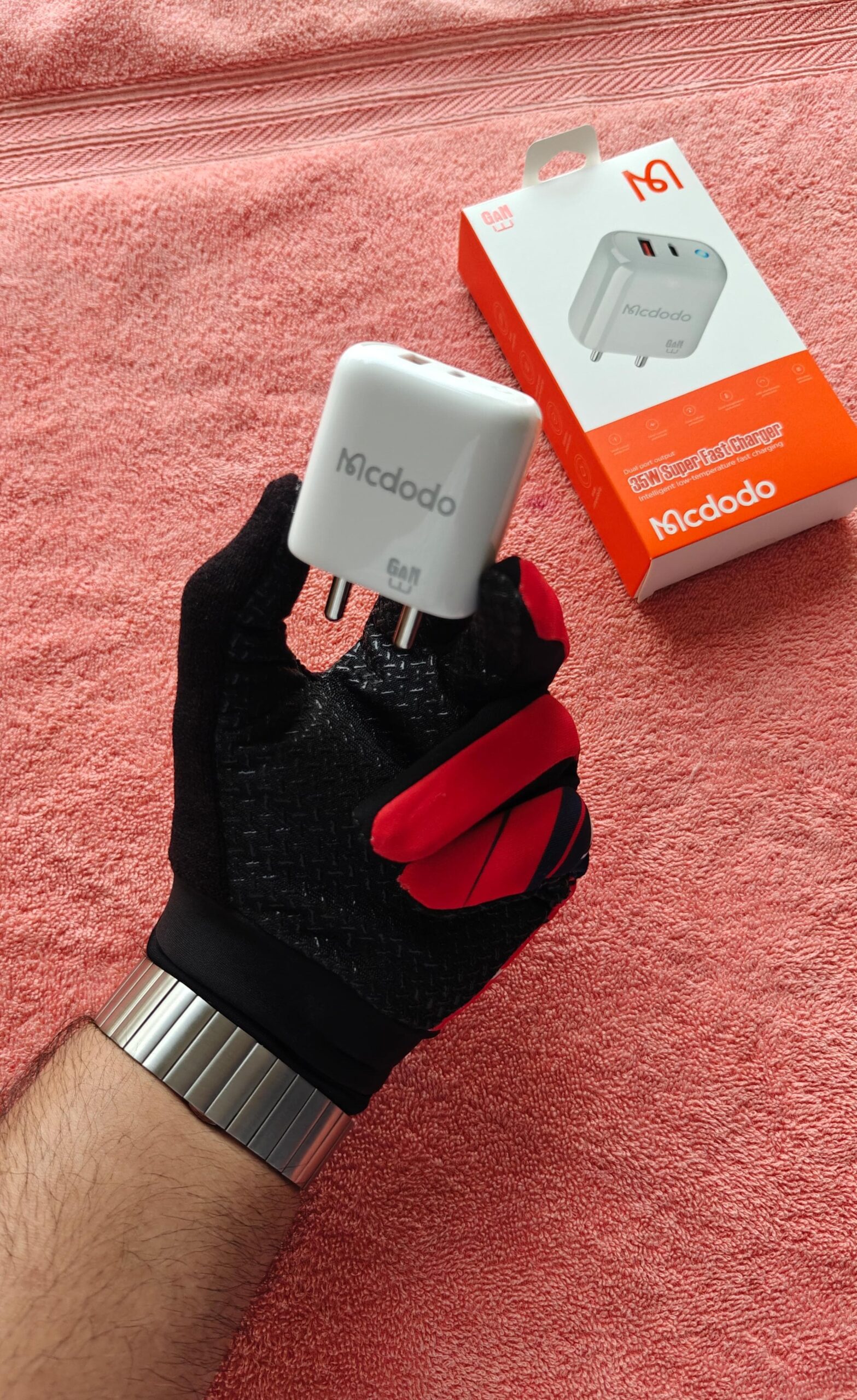 Mcdodo 35W GaN PD Fast Charger with Dual Port USB & Type-C - Image 10