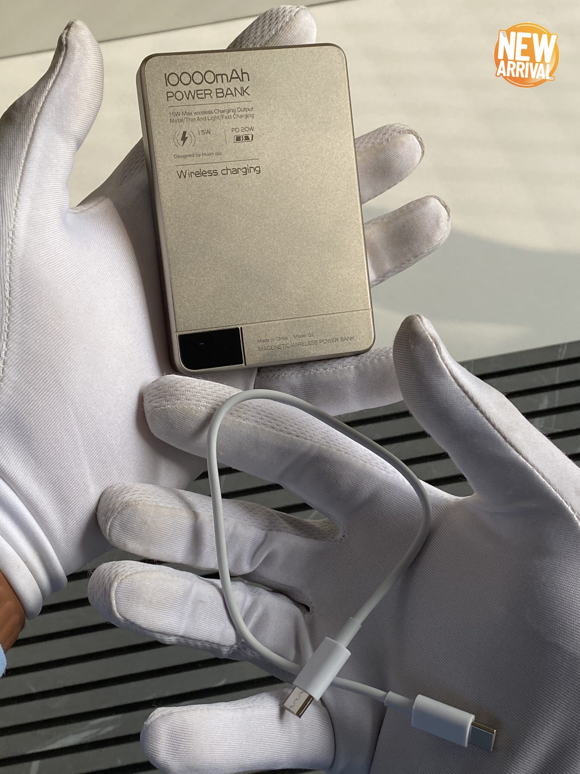 10000mAh Metal Body MagSafe PD Fast Charging Powerbank - Image 2