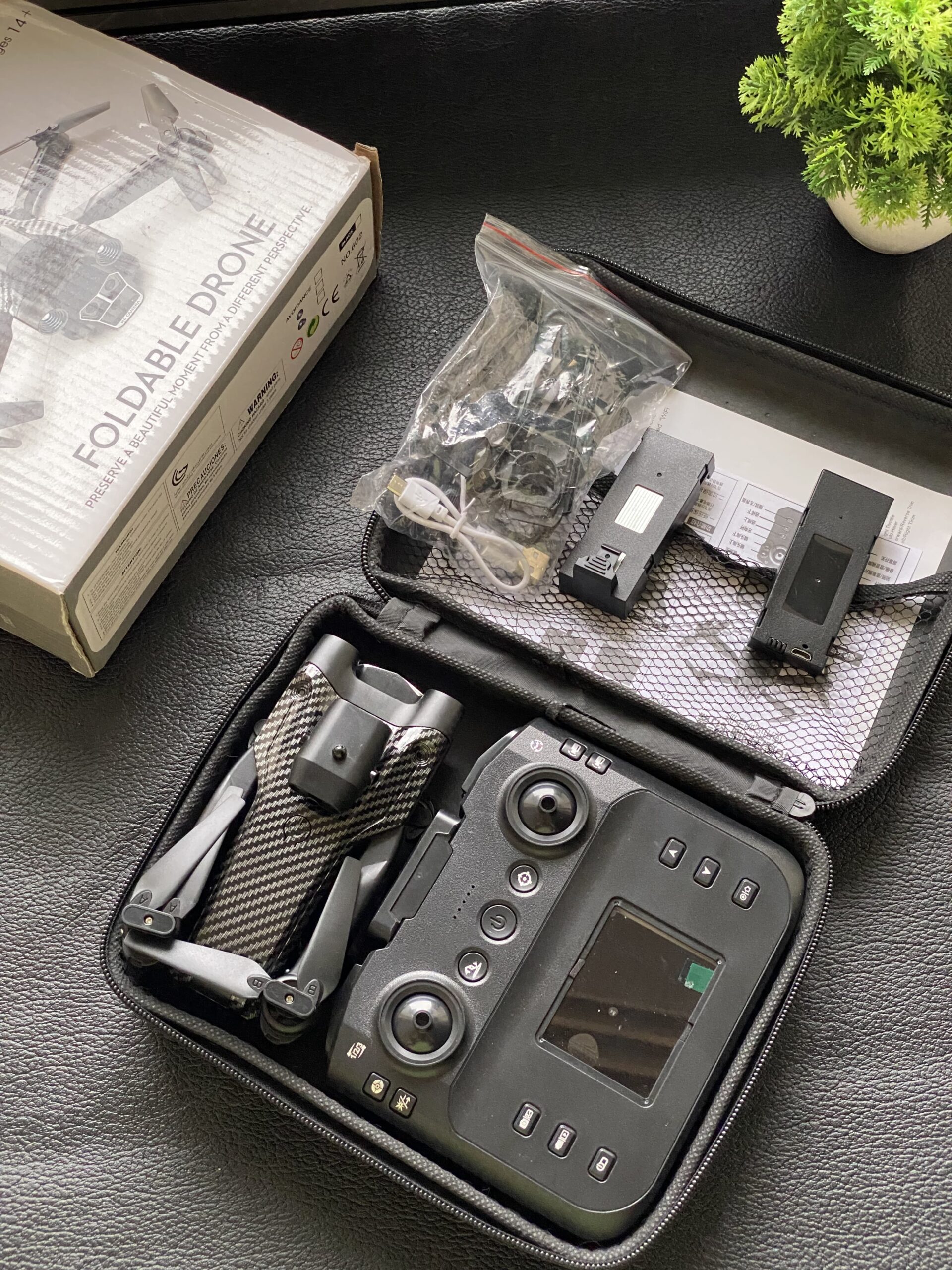 S602 Foldable Drone with HD Camera & Display Remote Control - Image 8