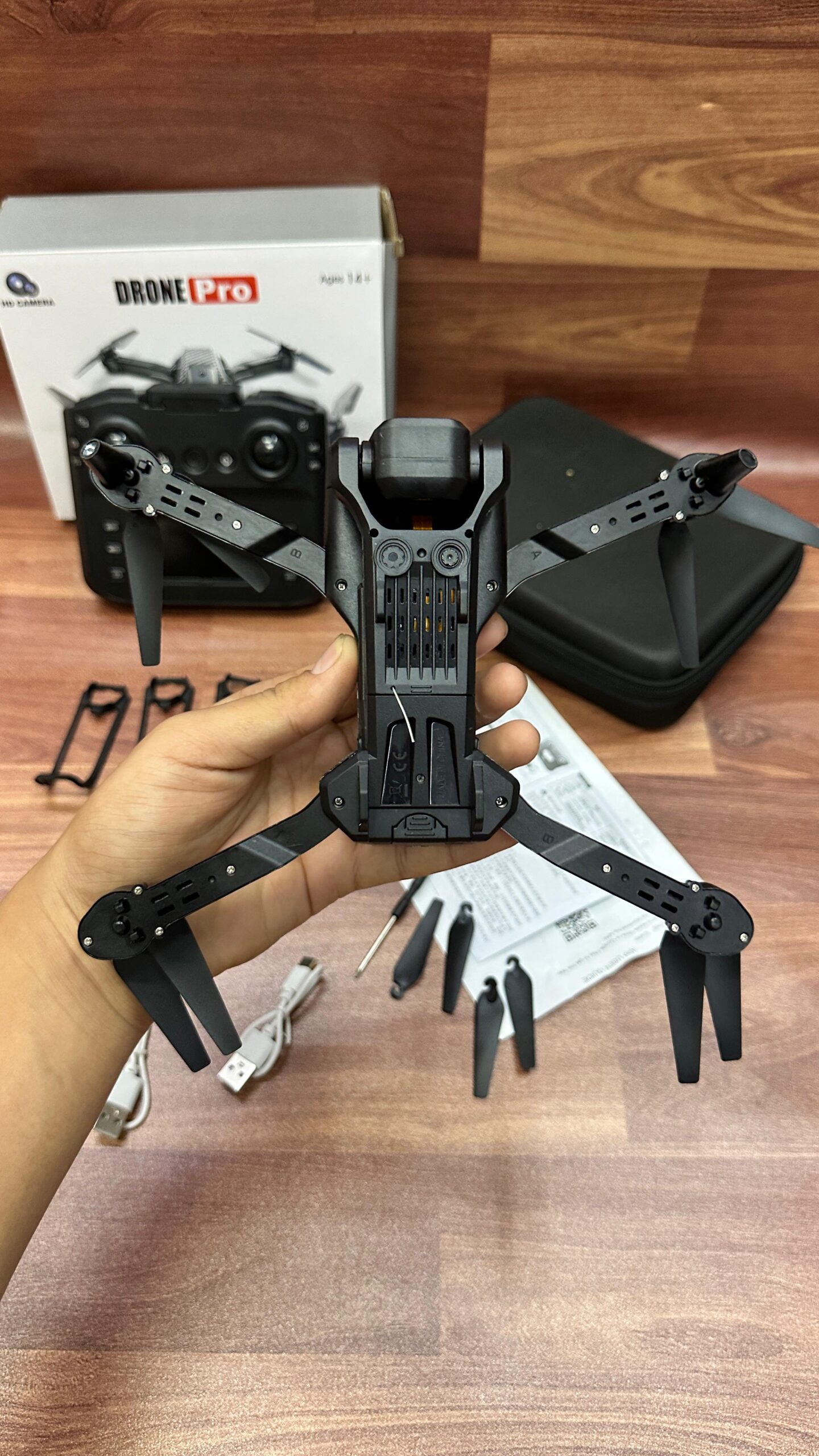 S602 Foldable Drone with HD Camera & Display Remote Control - Image 16