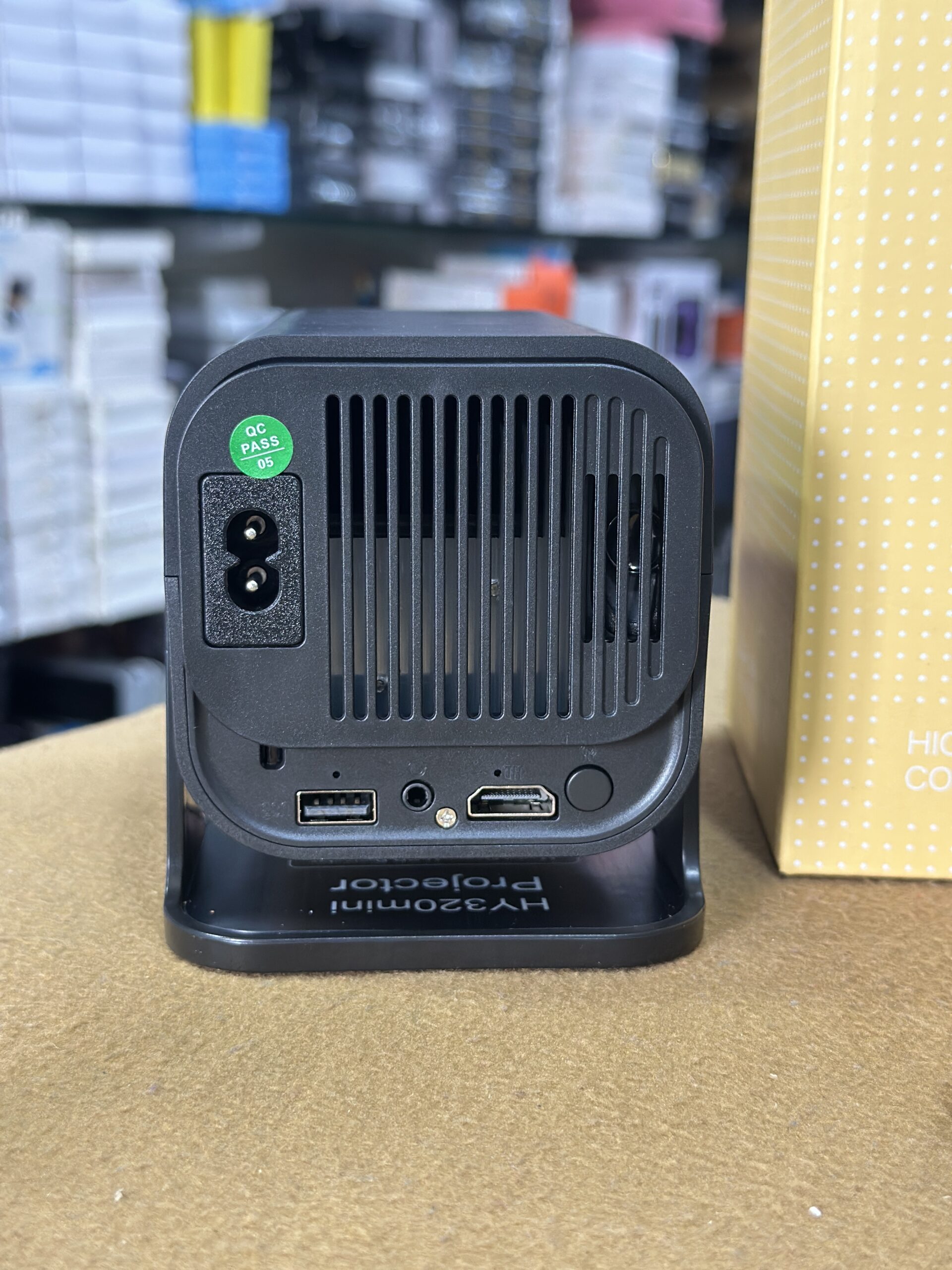 HY320 4K Android 11 Full HD Smart Projector with WiFi 6 & Stereo Sound - Image 3