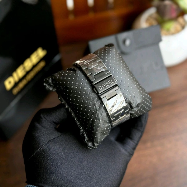 Diesel Style Round Smartwatch with Dual Strap & Fitness Tracking - Image 12