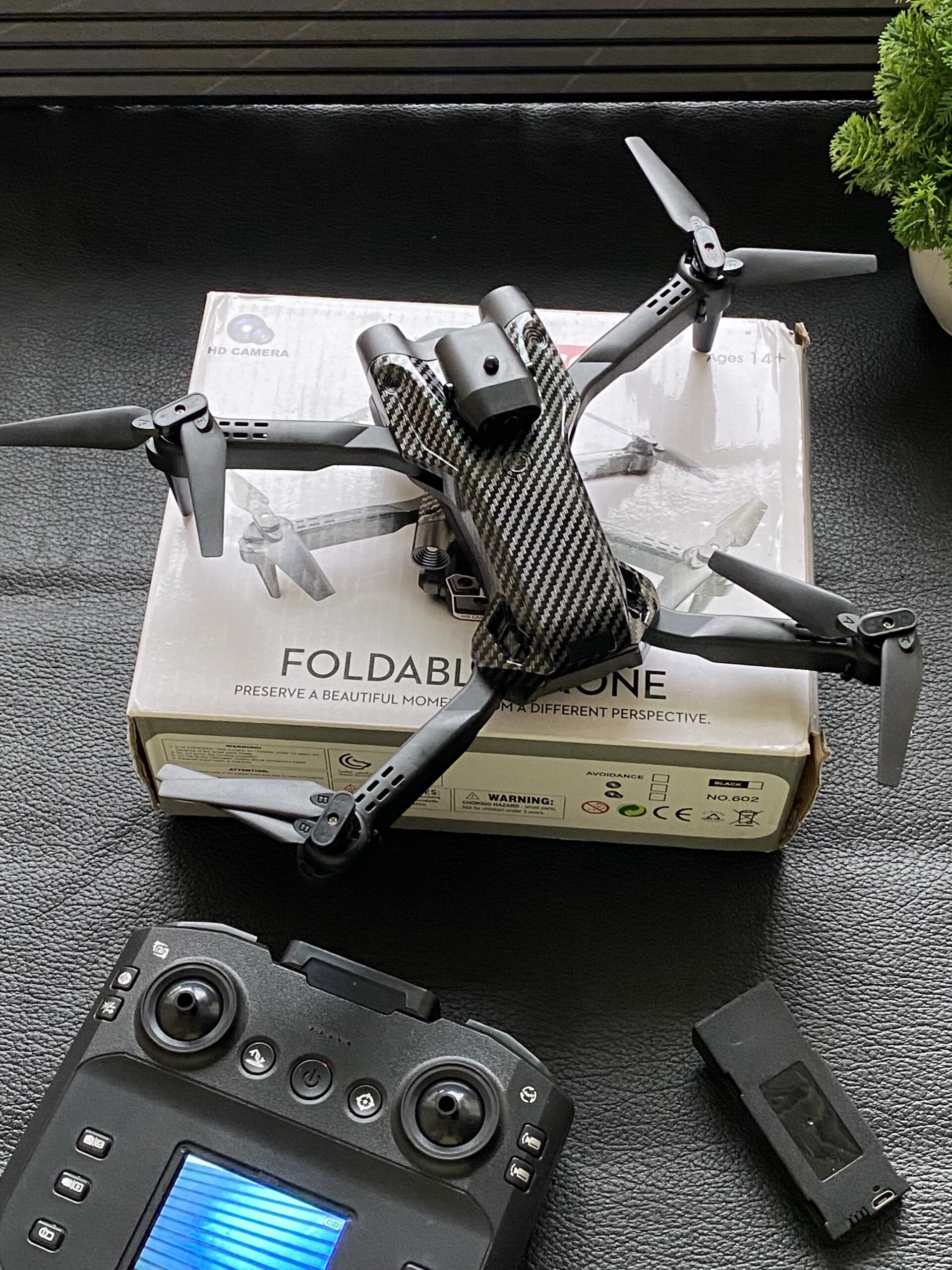 S602 Foldable Drone with HD Camera & Display Remote Control - Image 5