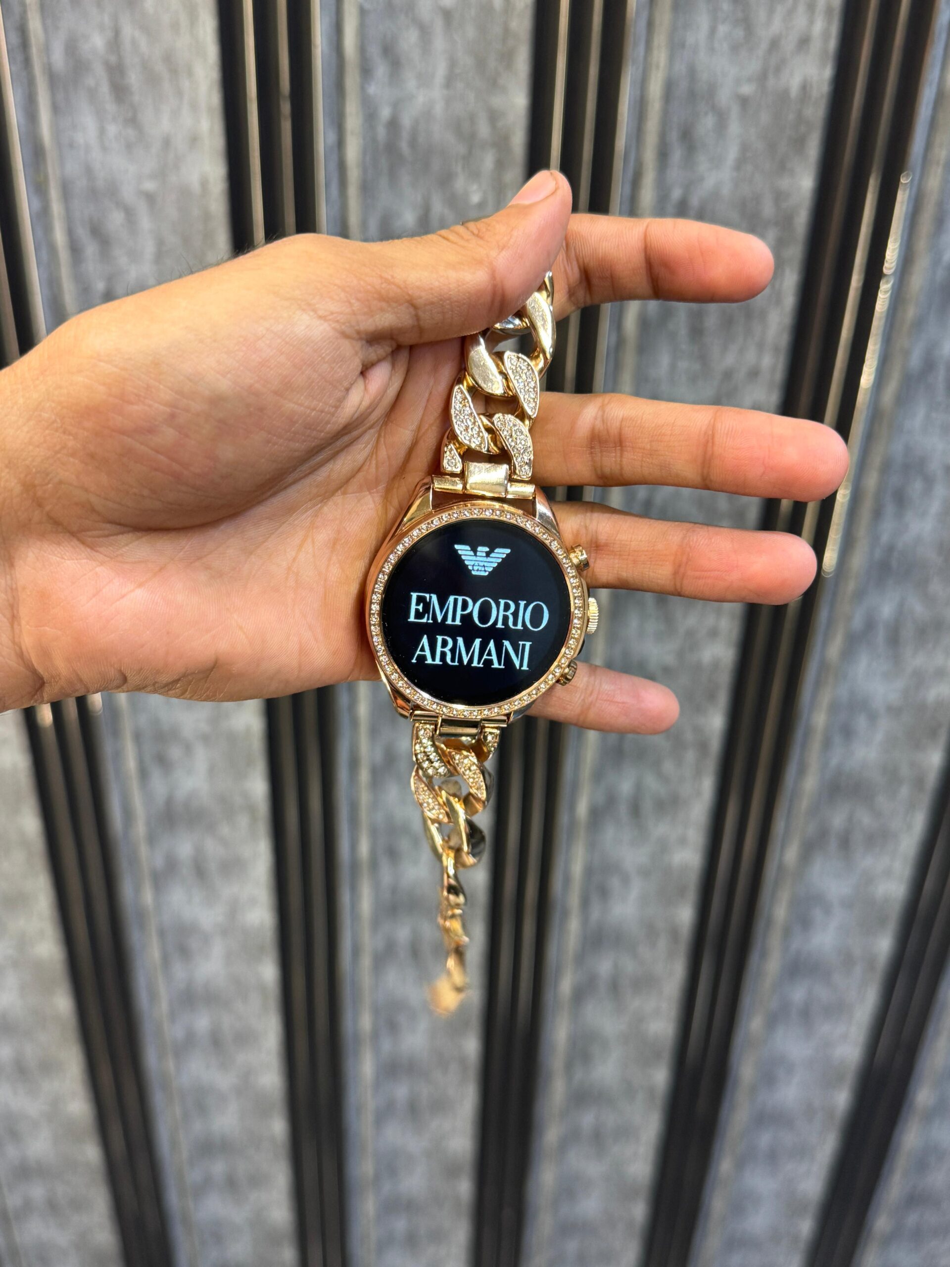 Luxury Style Round Smartwatch with Bluetooth Calling & Fitness Tracking - Image 9