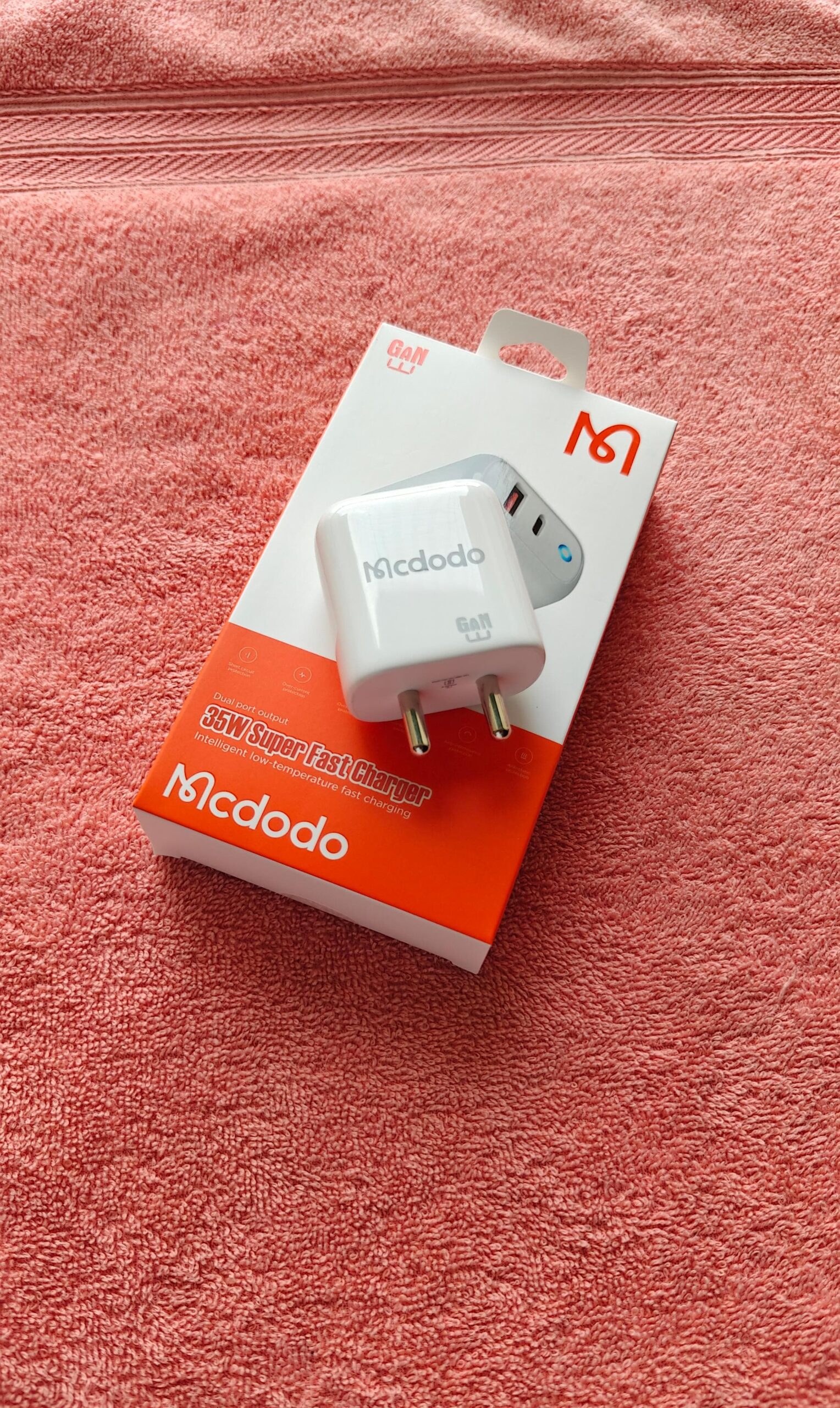 Mcdodo 35W GaN PD Fast Charger with Dual Port USB & Type-C - Image 6