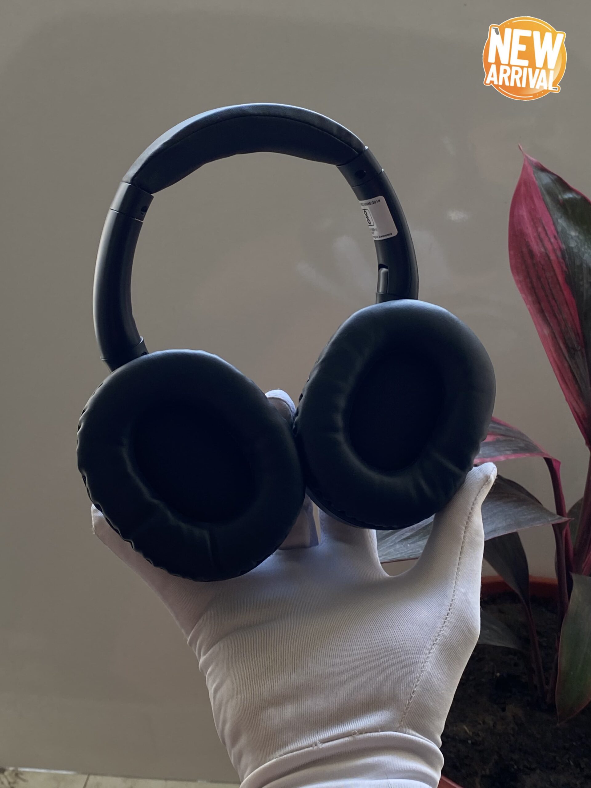 Sony ULT Extra Bass Wireless Headphones with Hard Case - Image 7