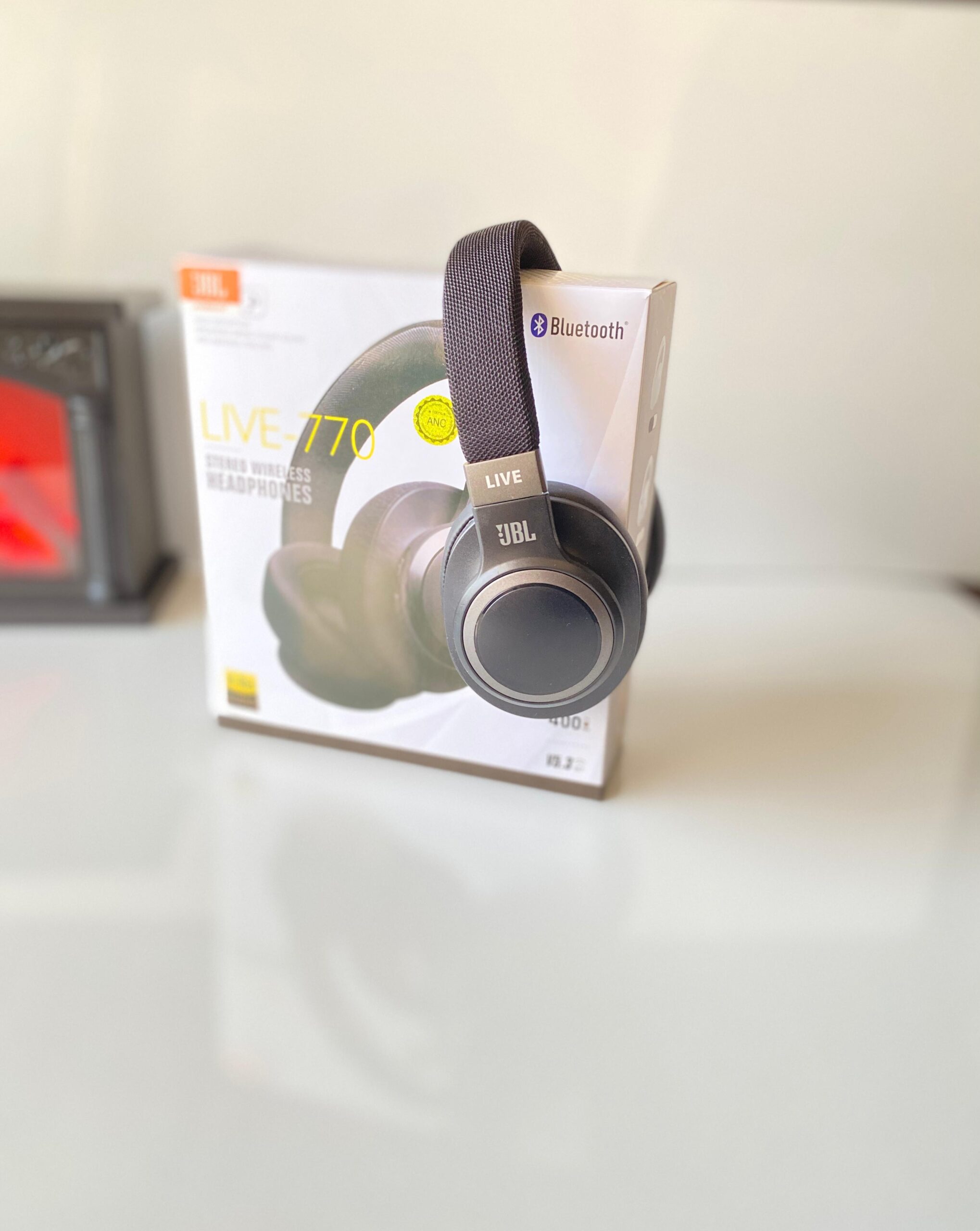 JBL Live 770 ANC Wireless Headphones with Active Noise Cancellation - Image 4