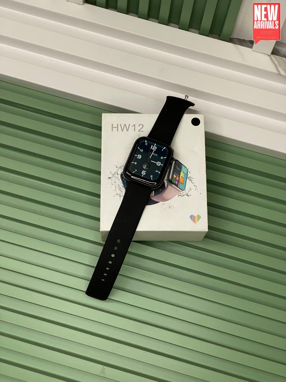 Premium HW12 Bluetooth Smartwatch (40mm) - Image 5