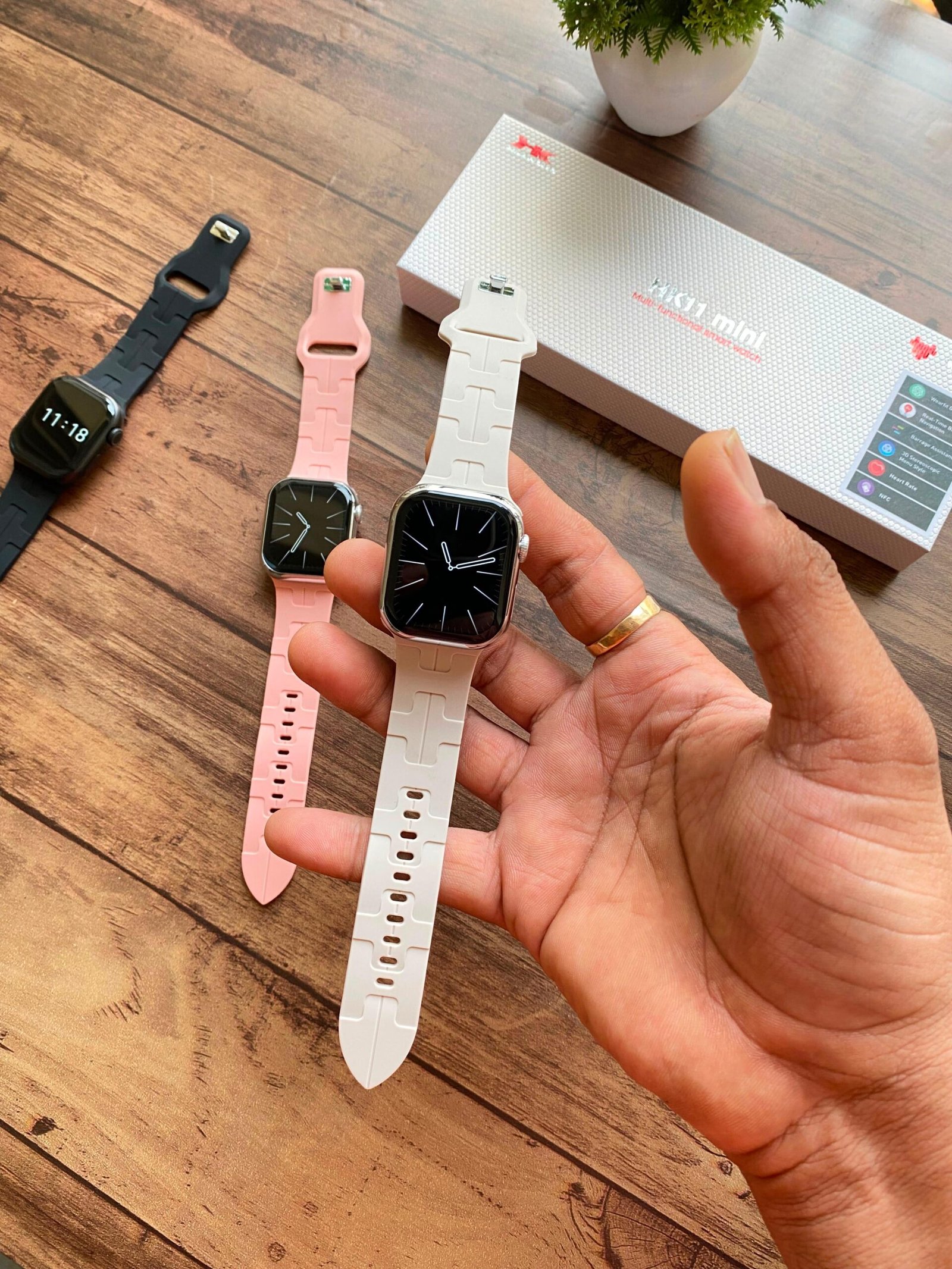 HK11 Mini Max Smartwatch with Bluetooth Calling, AI Assistant & 1.9" HD Display (40mm) - Image 2