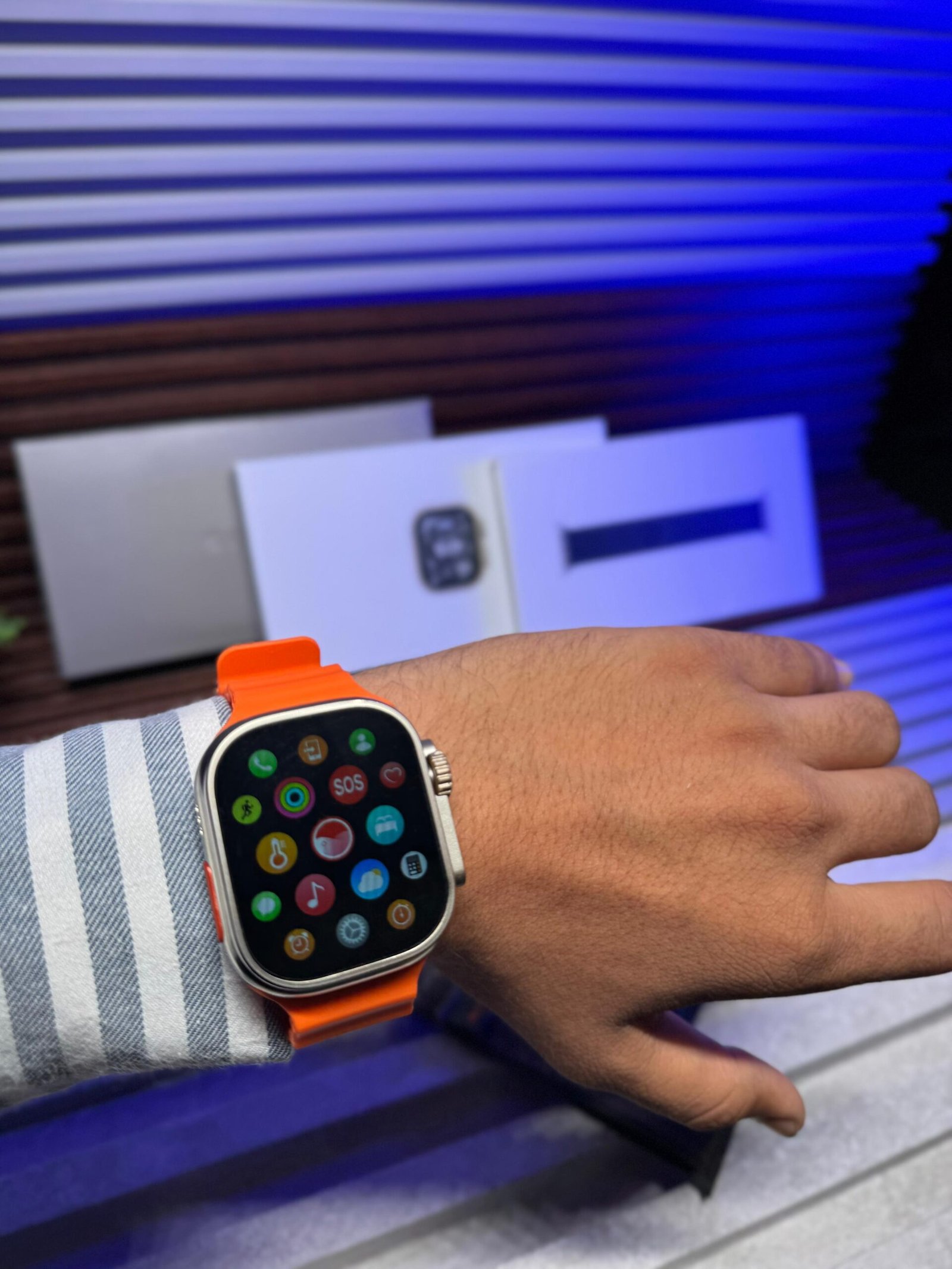 Ultra 3 Style Smartwatch with OLED Display, Bluetooth Calling & Wireless Charging - Image 6