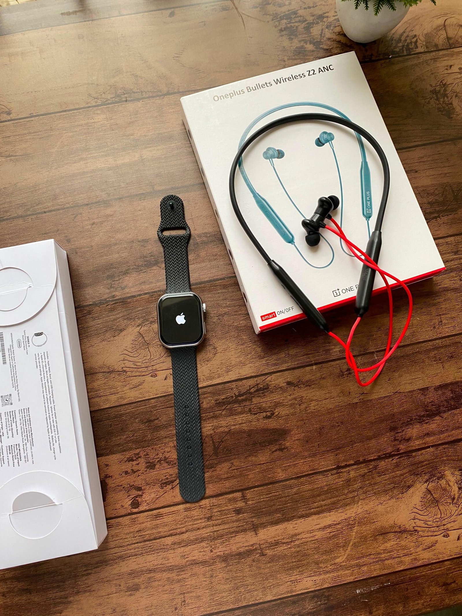 Series 11 Smartwatch & Wireless Neckband 2-in-1 Combo - Image 5