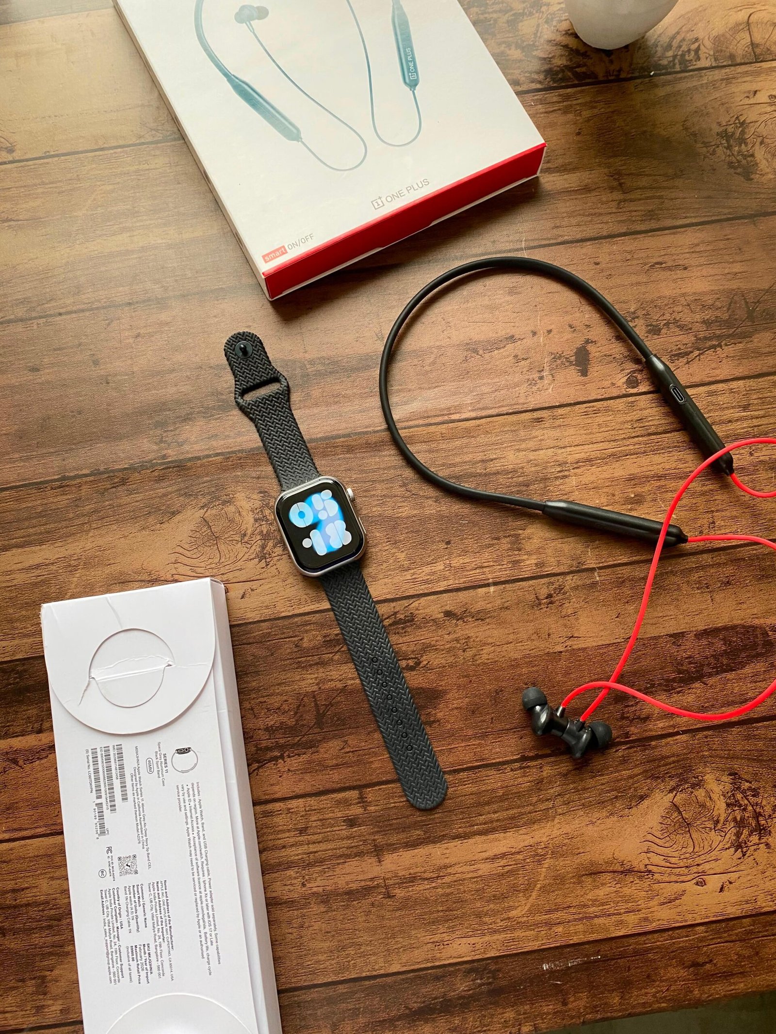 Series 11 Smartwatch & Wireless Neckband 2-in-1 Combo - Image 3