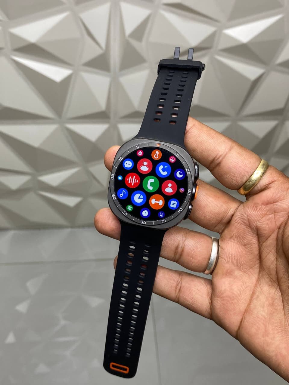 Ultra 2 Style Smartwatch with 1.52" HD Display, Bluetooth Calling & Fitness Tracking - Image 6
