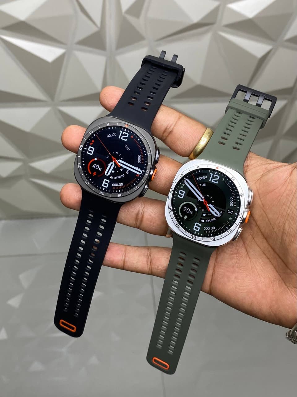 Ultra 2 Style Smartwatch with 1.52" HD Display, Bluetooth Calling & Fitness Tracking - Image 5