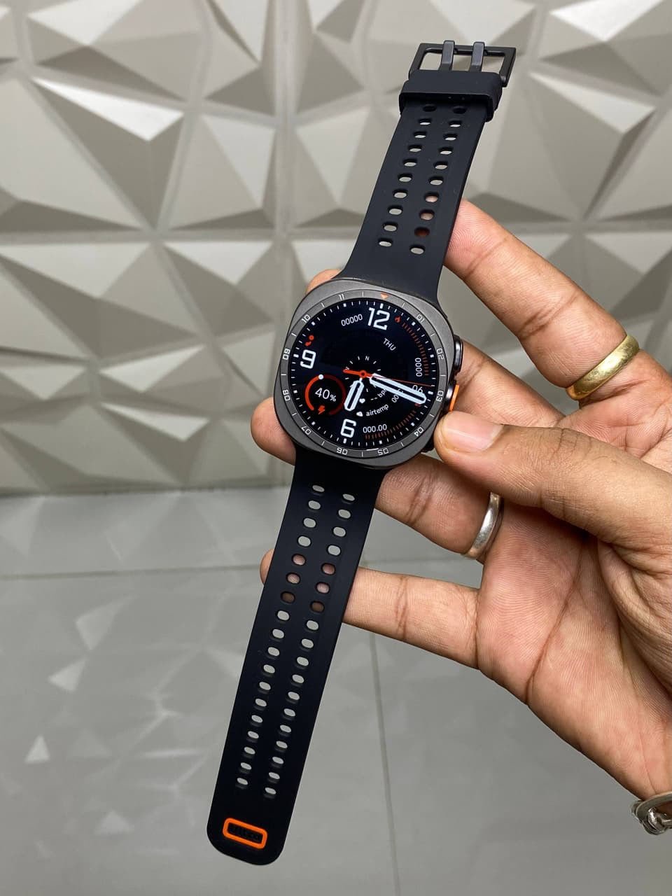 Ultra 2 Style Smartwatch with 1.52" HD Display, Bluetooth Calling & Fitness Tracking - Image 2