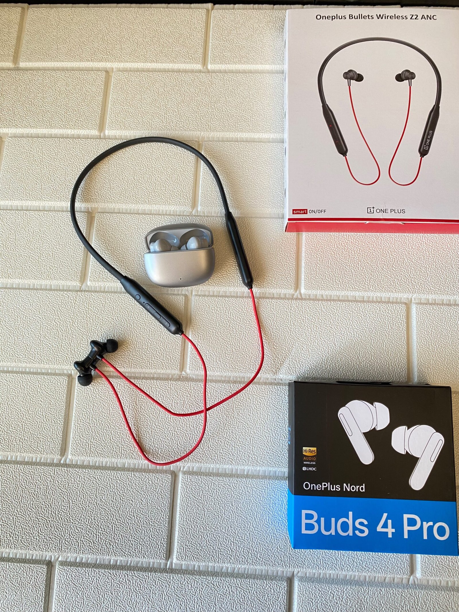 OnePlus Bullets Z2 Style & Nord Buds 4 Pro Style 2-in-1 Music Combo - Image 4